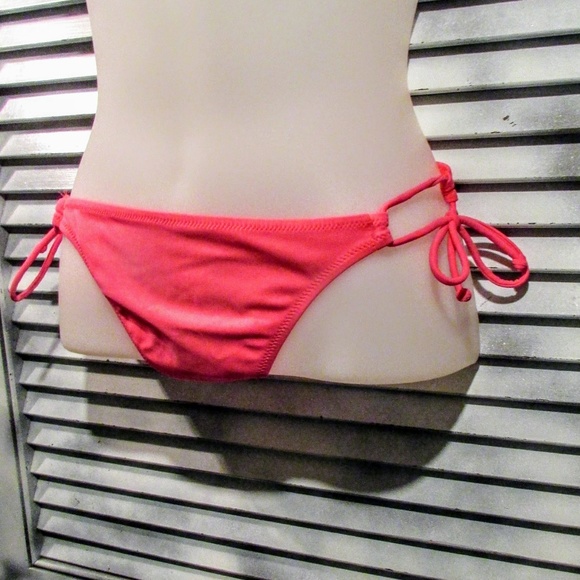 Donating 3/1 Victoria's Secret M bikini bottom - Picture 8 of 8